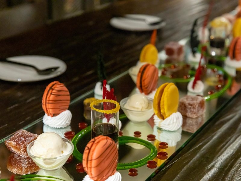 Colony Club by Elegant Hotels 6