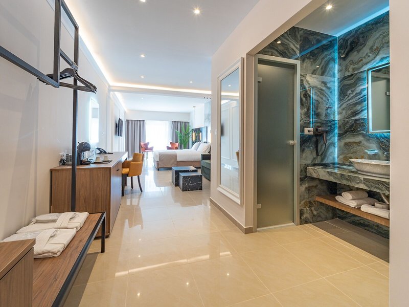 Philia Center Suites 10