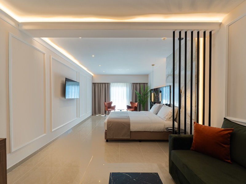 Philia Center Suites 13