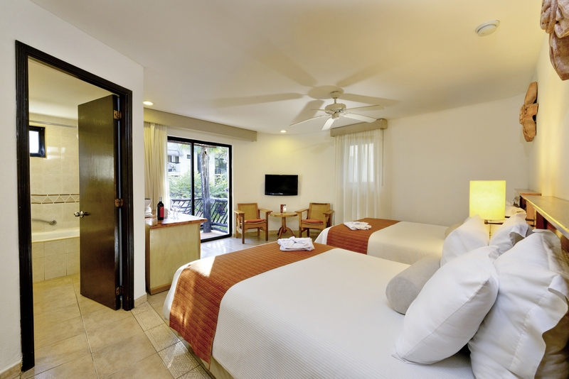 The Reef Playacar Beach Resort & Spa 19
