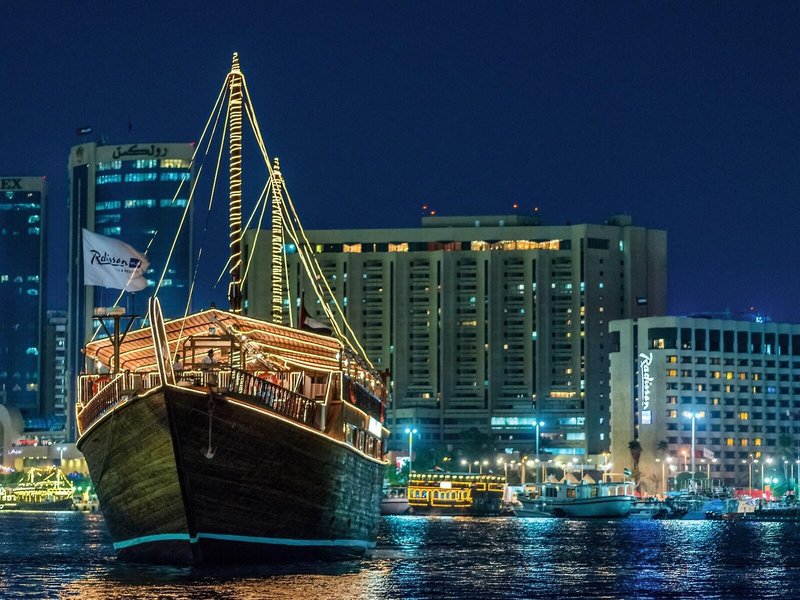 Radisson Blu Dubai Deira Creek 5