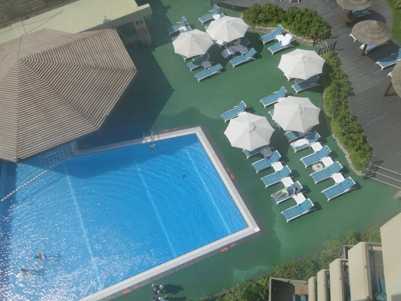 Radisson Blu Dubai Deira Creek 8