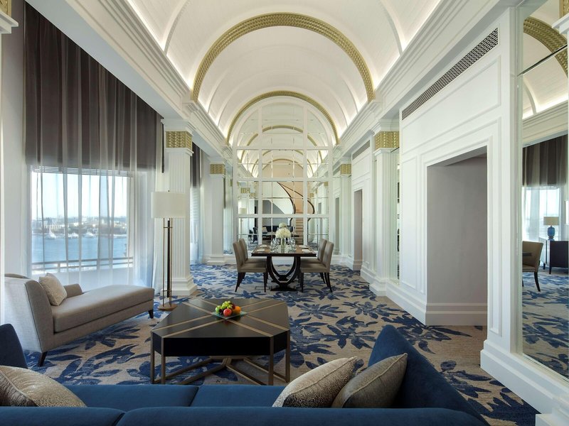 Radisson Blu Dubai Deira Creek 17