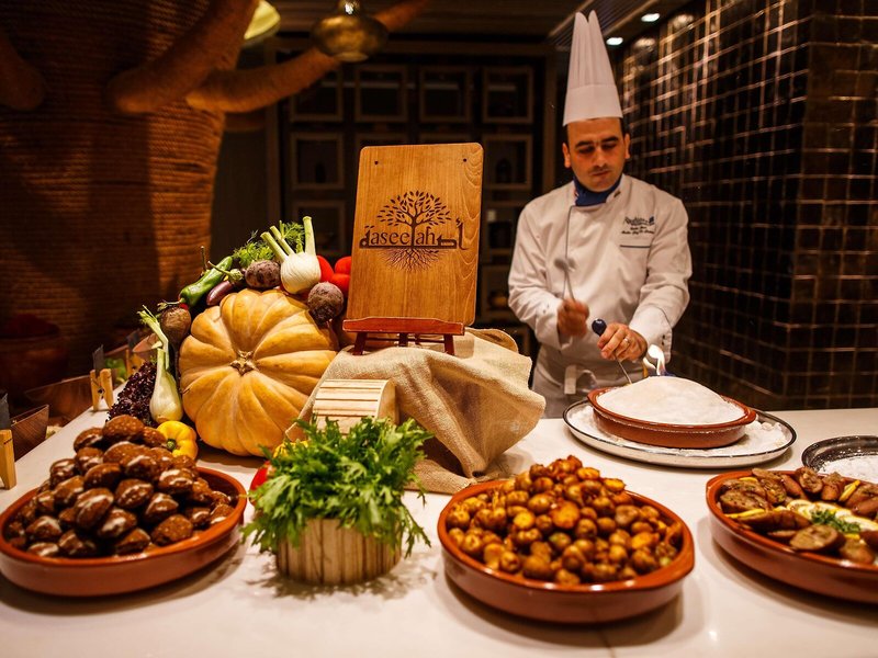 Radisson Blu Dubai Deira Creek 21