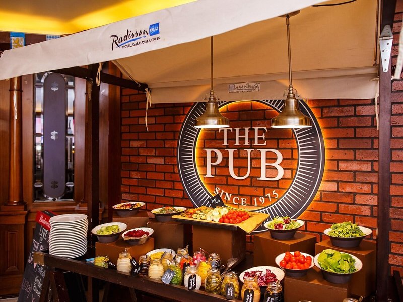 Radisson Blu Dubai Deira Creek 22