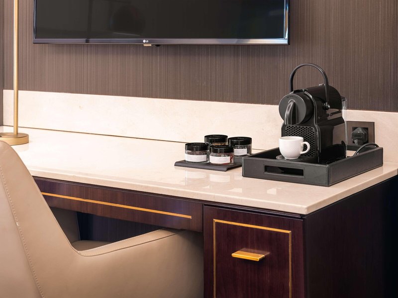 Radisson Blu Dubai Deira Creek 25