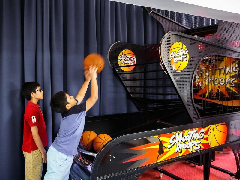 Radisson Blu Dubai Deira Creek 34