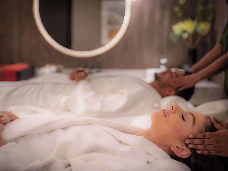 Radisson Blu Dubai Deira Creek 36