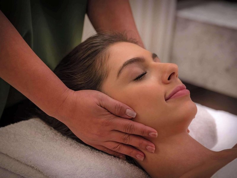 Radisson Blu Dubai Deira Creek 37