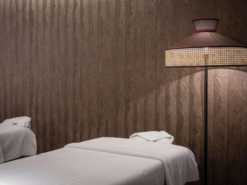 Radisson Blu Dubai Deira Creek 50