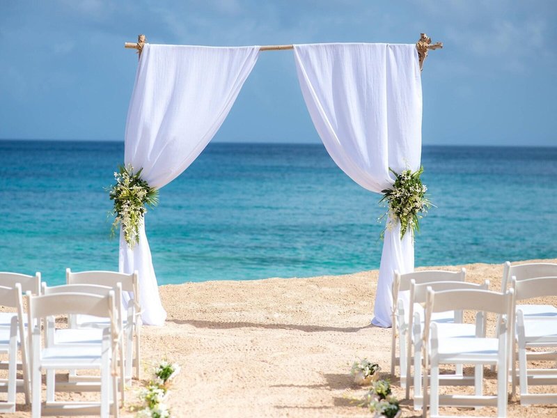 Crystal Cove by Elegant Hotels 14