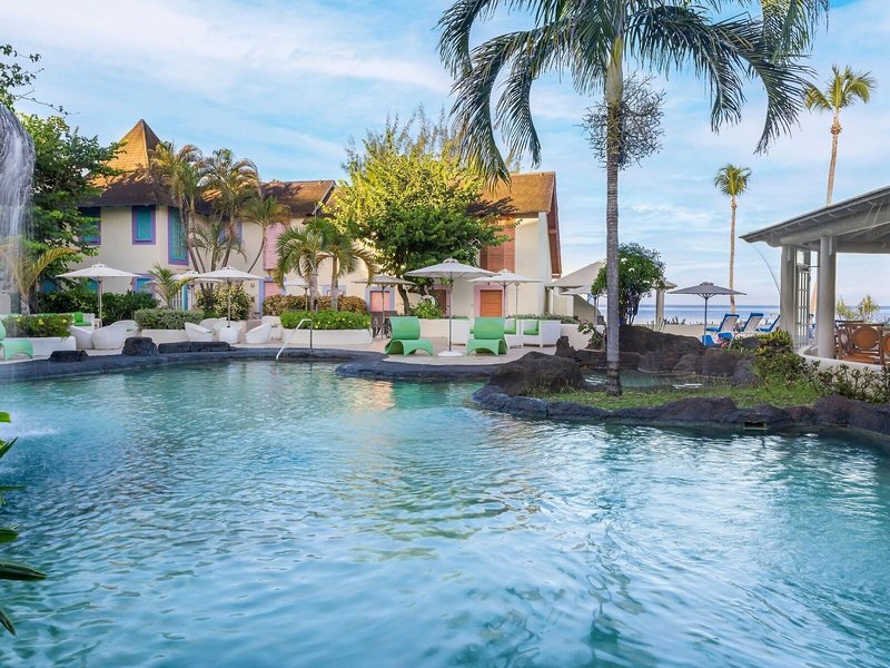Crystal Cove by Elegant Hotels 19