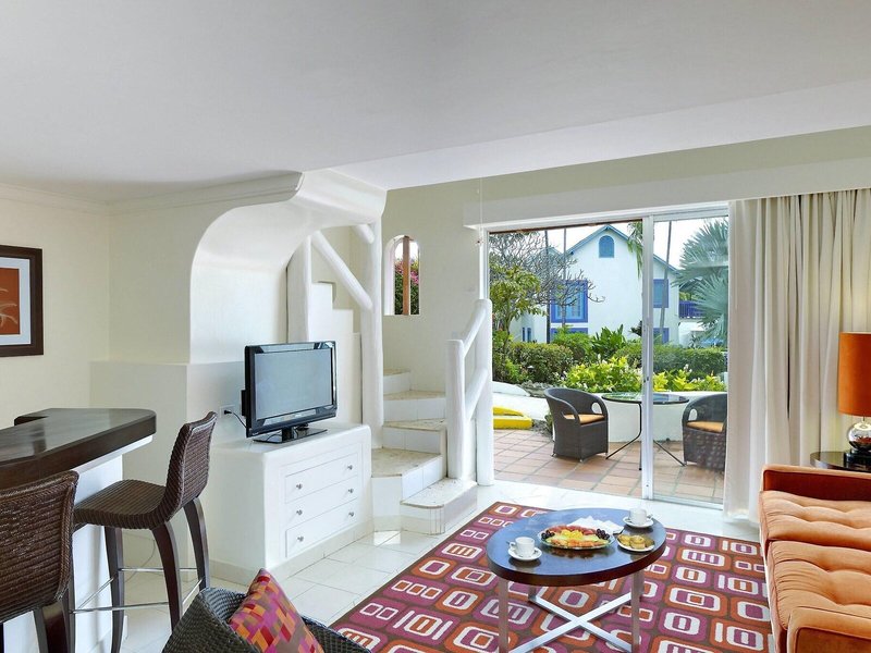 Crystal Cove by Elegant Hotels 42