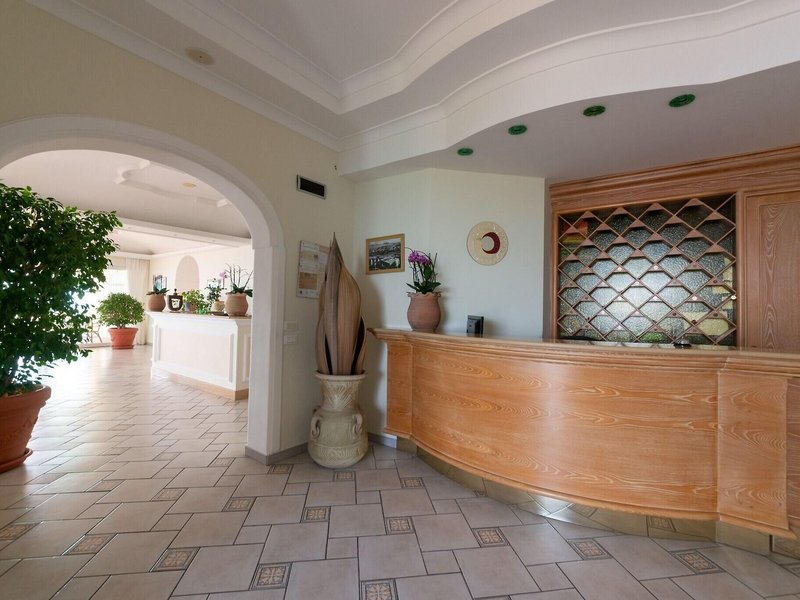 Hotel Villa Ireos 12