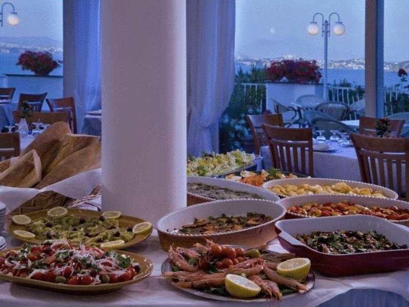 Hotel Villa Ireos 15