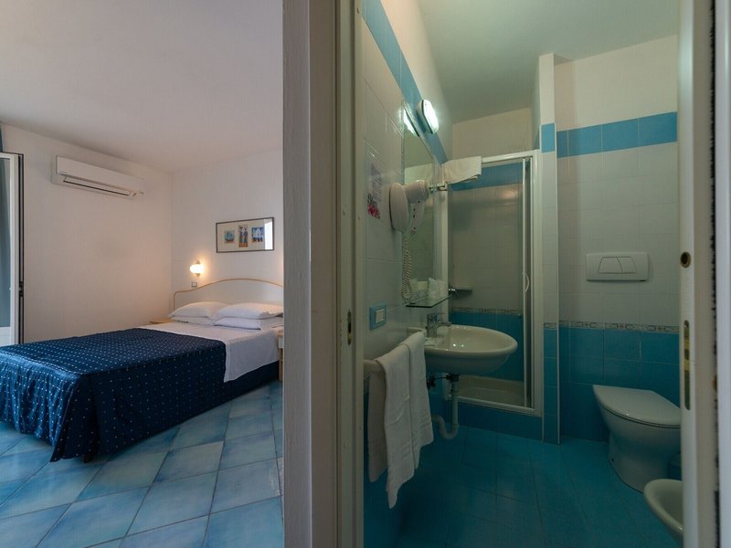 Hotel Villa Ireos 34