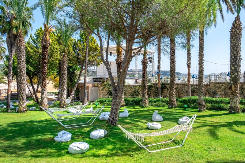 Utopia Beach Club 13