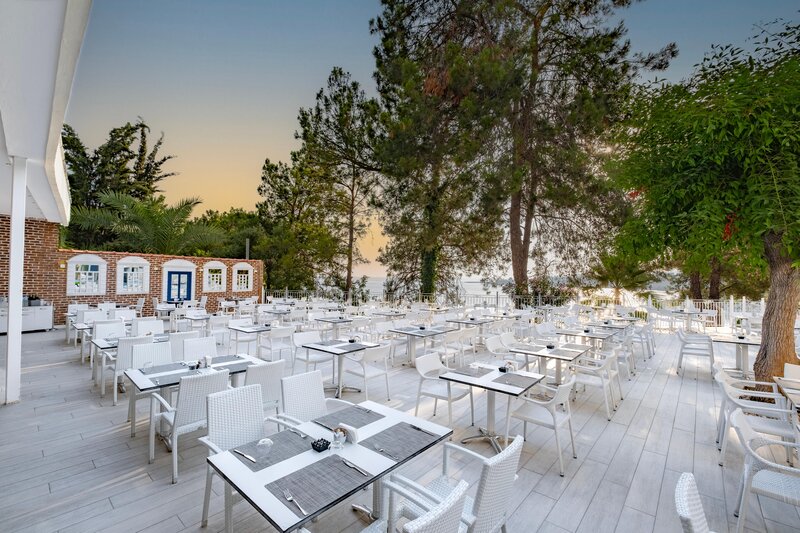 Utopia Beach Club 21