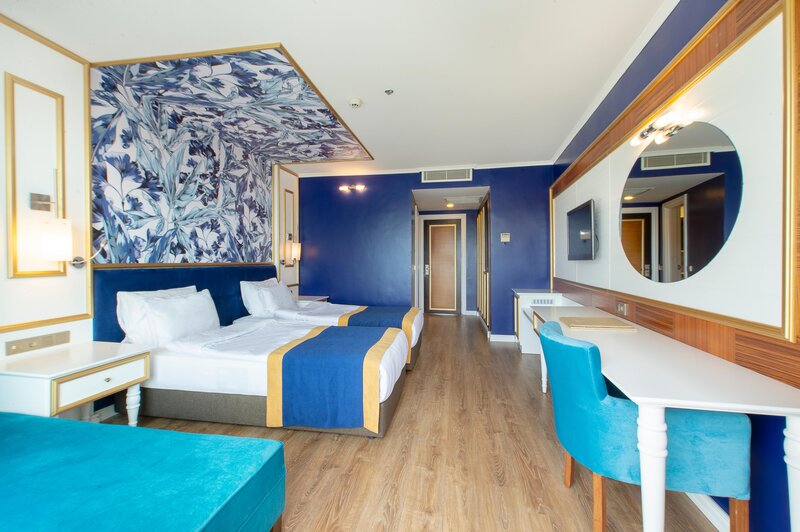 Utopia Beach Club 55