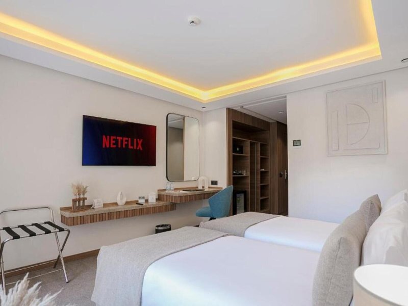 NearYo Hotel 38
