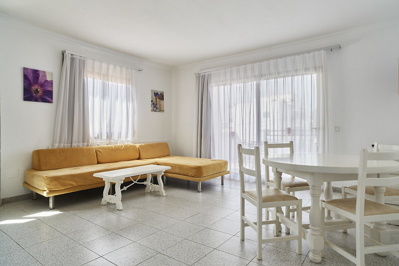 Invisa Hotel Casa Luis 8