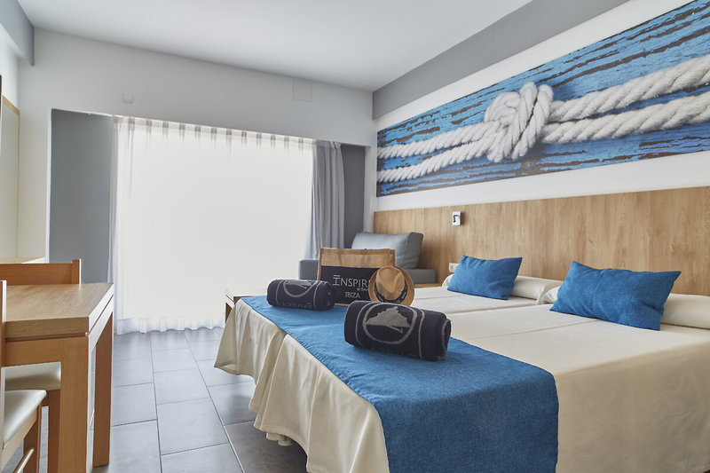 Invisa Hotel Casa Luis 11