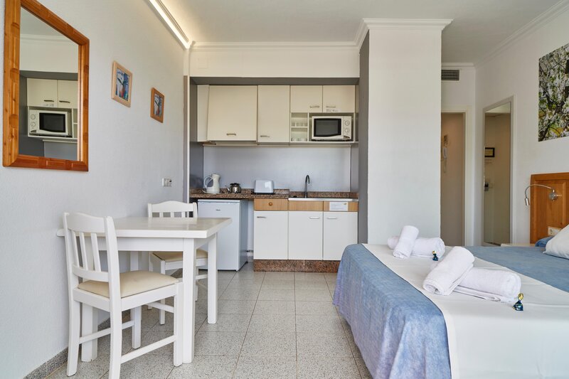 Invisa Hotel Casa Luis 34