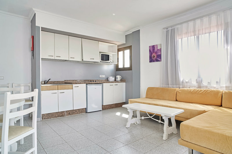 Invisa Hotel Casa Luis 18