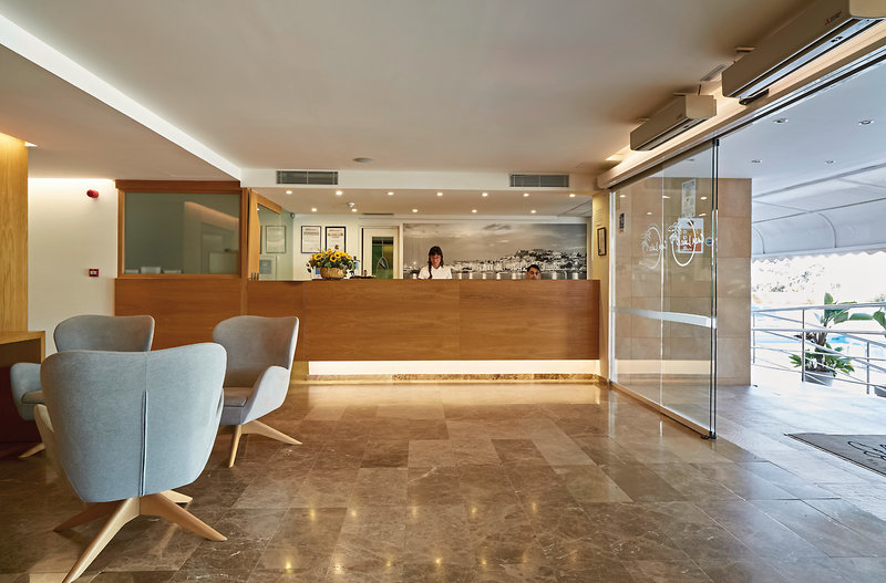 Invisa Hotel Casa Luis 22