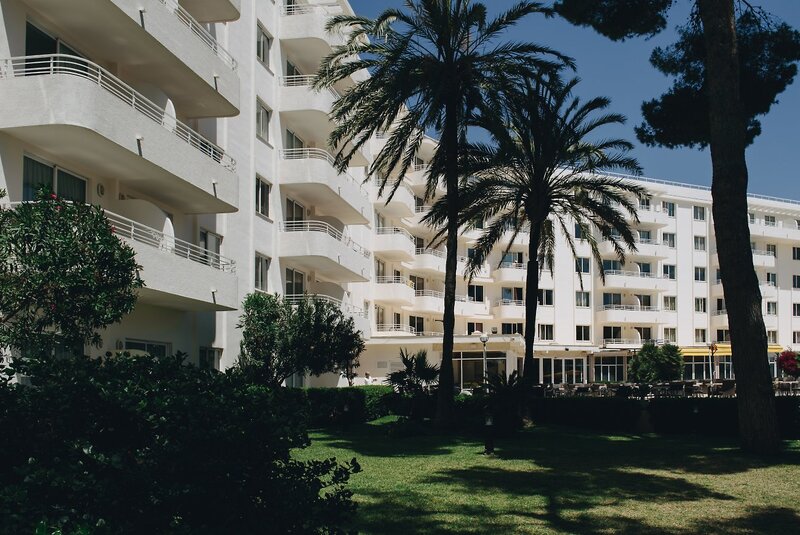Ivory Playa 4