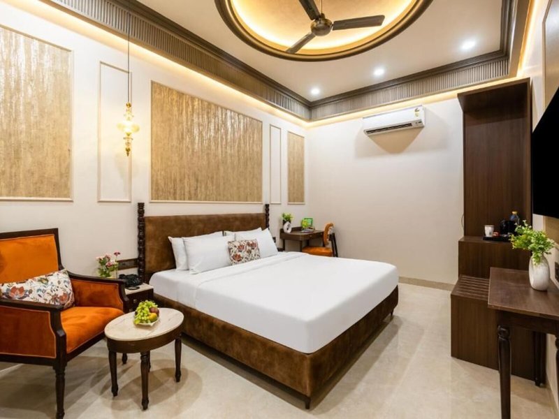 Saltstayz Autograph - Connaught Place 12