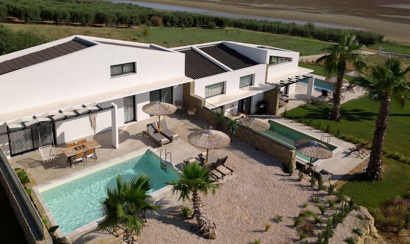 Flamingo View Suites 13