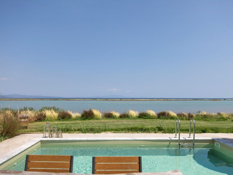 Flamingo View Suites 13