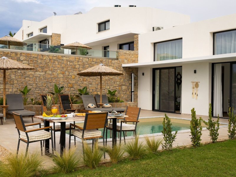 Flamingo View Suites 18