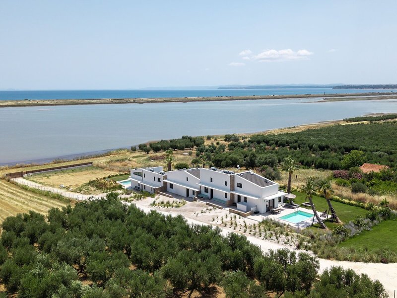 Flamingo View Suites