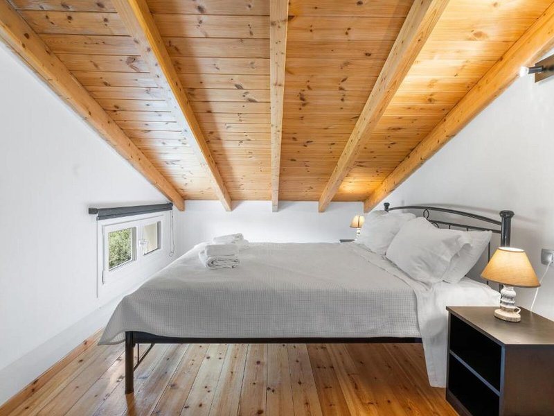 Miralis Apartments 13