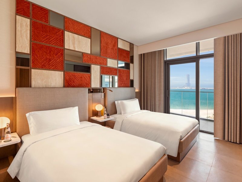 SO/ Ras Al Khaimah 18