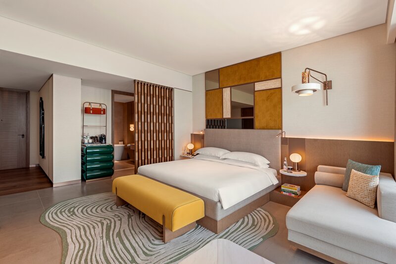 SO/ Ras Al Khaimah 22