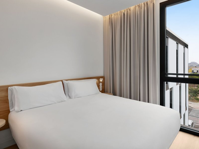 B&B HOTEL Alicante Aeropuerto 8