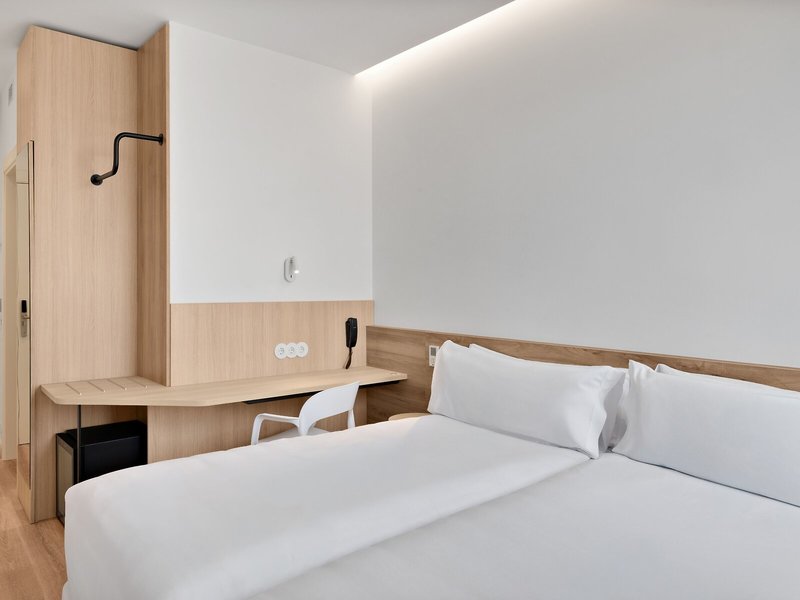 B&B HOTEL Alicante Aeropuerto 9