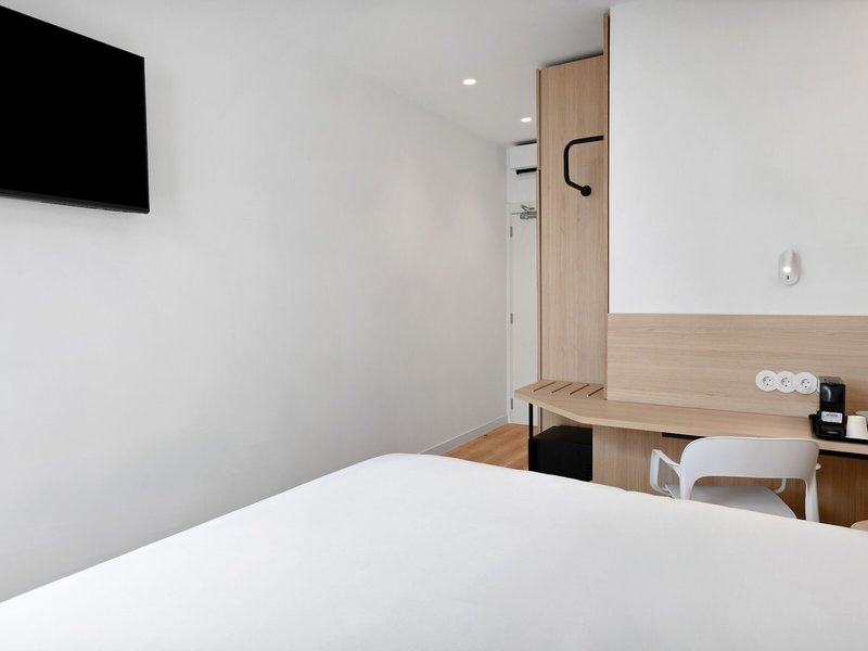 B&B HOTEL Alicante Aeropuerto 11