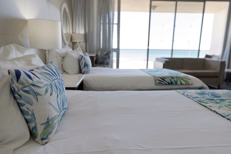 Lagoon Beach Hotel & Spa 17