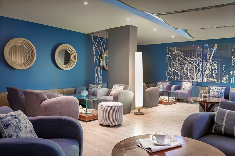 Lagoon Beach Hotel & Spa 18
