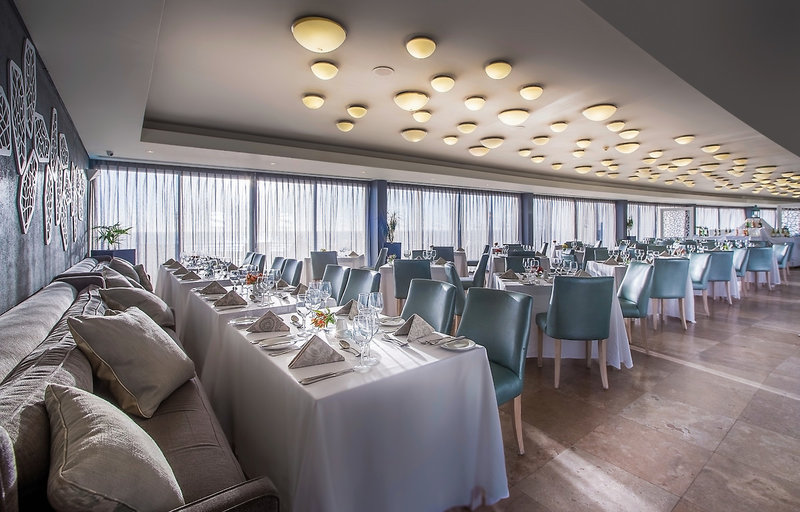 Lagoon Beach Hotel & Spa 19