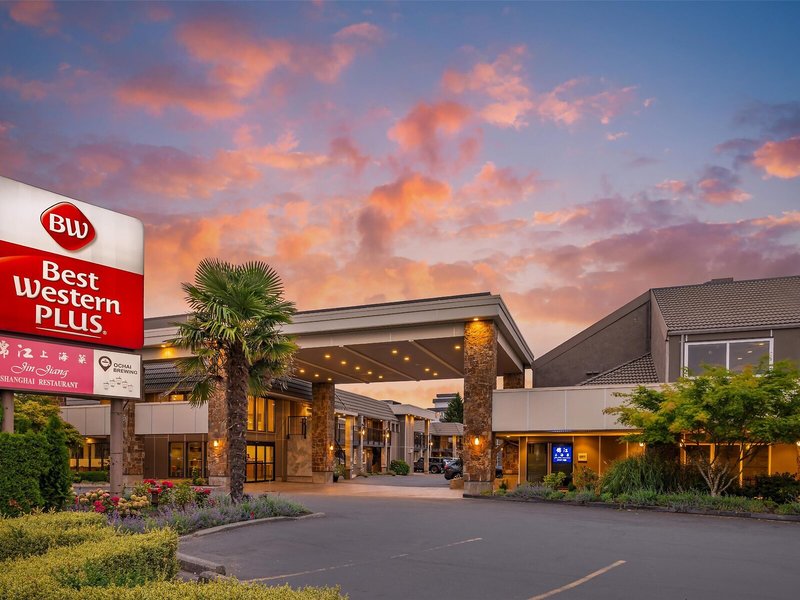 Best Western Plus Burnaby Hotel 5