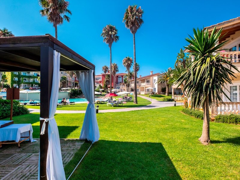 HG Jardin de Menorca 10