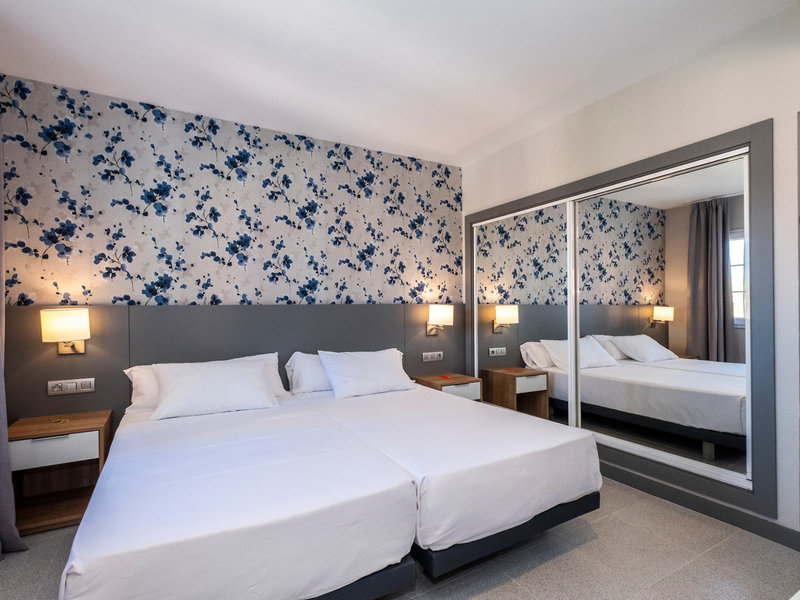 HG Jardin de Menorca 23