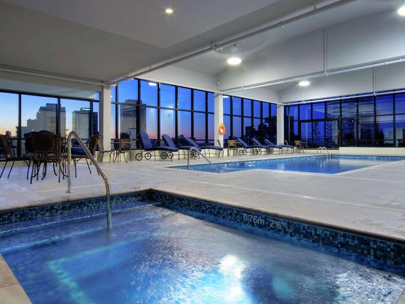 Hilton Garden Inn Montreal Centre-Ville 3 - Outdoor Pool