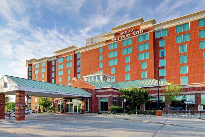 Hilton Garden Inn Ottawa Airport 1 - Exterior