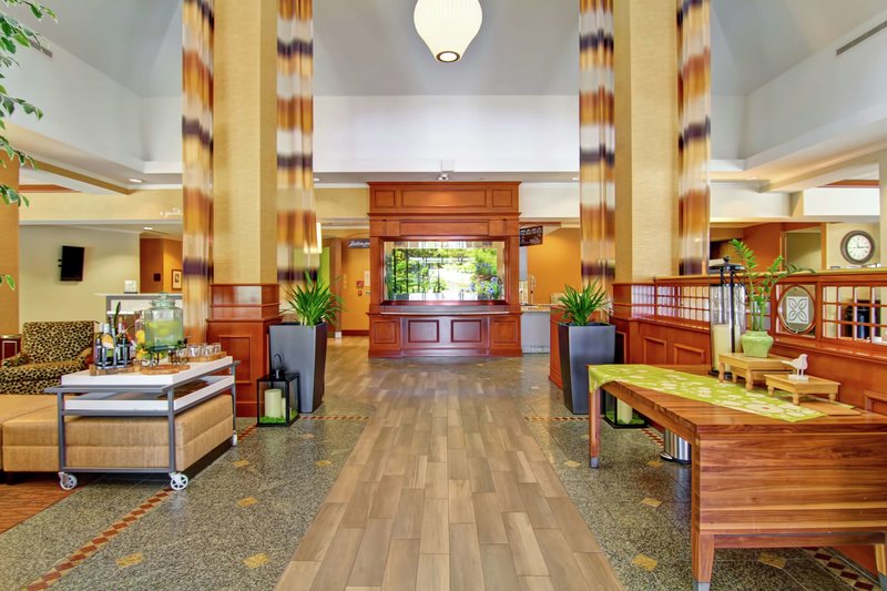 Hilton Garden Inn Ottawa Airport 4 - Lounge / Lobby